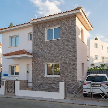 Villa Ruby Evelyn Protaras Exterior photo